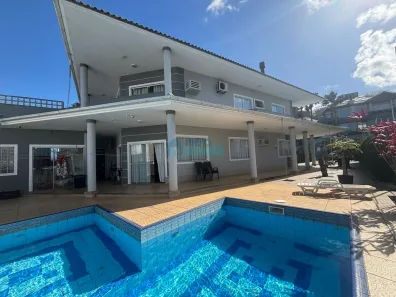 Casa com 4 Quartos à venda, 445m² no Pedra Branca, Palhoça