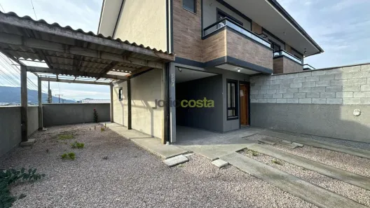 Sobrado com 2 Quartos para venda ou aluguel, 79m² no Bela Vista, Palhoça