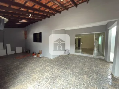 Casa com 4 Quartos para alugar, 240m² no Jardim das Palmeiras, Uberlândia