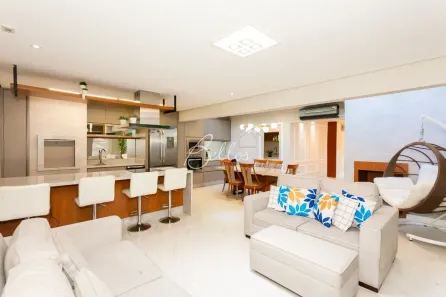 Sobrado com 3 Quartos à venda, 235m² no Cidade Industrial, Curitiba