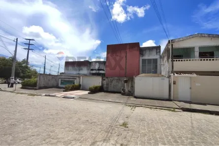 Prédio Comercial à venda, 263m² no Clima Bom, Maceió