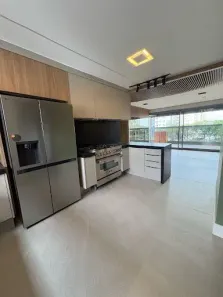 Apartamento com 3 Quartos para alugar, 220m² no Cambuí, Campinas
