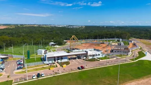 Lote/Terreno à venda, 250m² no Petrópolis, Várzea Grande