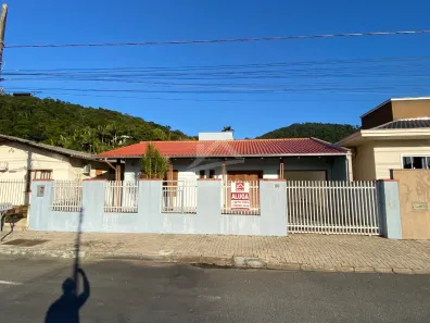 Casa com 3 Quartos para alugar, 108m² no Barra do Rio Cerro, Jaraguá do Sul