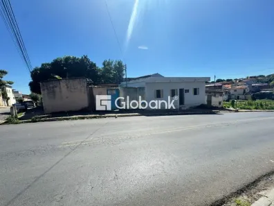 Casa com 3 Quartos à venda, 70m² no Santa Rita I, Montes Claros