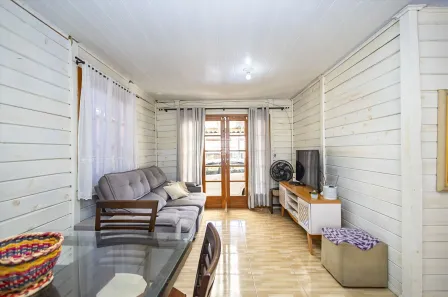 Casa com 3 Quartos à venda, 54m² no Capão da Imbuia, Curitiba
