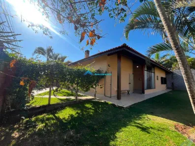 Casa com 3 Quartos para alugar, 200m² no Medeiros, Jundiaí