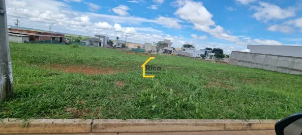 Lote/Terreno à venda, 250m² no Residencial Villa Suiça, Cidade Ocidental