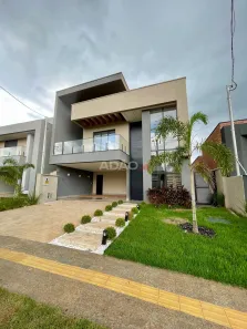 Casa de Condomínio com 3 Quartos à venda, 242m² no Jardins Capri, Senador Canedo