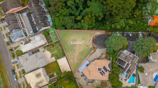 Lote/Terreno à venda, 726m² no Uberaba, Curitiba