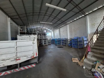 Galpão/Depósito/Armazém para alugar, 335m² no Liberdade, Novo Hamburgo