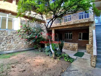 Casa com 2 Quartos para alugar, 300m² no Quintino Bocaiúva, Rio de Janeiro