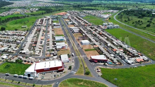 à venda, 600m² no Loteamento Residencial Pequis, Uberlândia