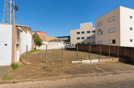 Lote/Terreno à venda, 338m² no Tubalina, Uberlândia
