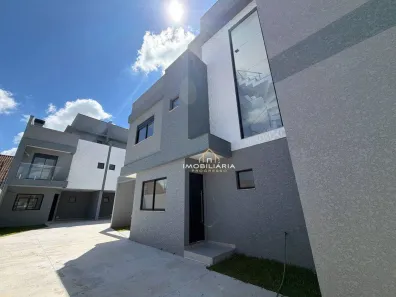 Sobrado com 3 Quartos à venda, 122m² no Uberaba, Curitiba