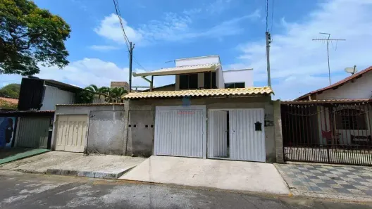 Casa com 2 Quartos para alugar, 62m² no Vila Belém, Contagem