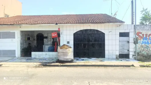 Casa com 3 Quartos à venda, 300m² no Centro, Ananindeua