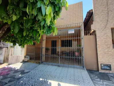 Casa com 3 Quartos à venda, 171m² no Alecrim, Natal