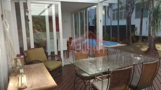 Casa de Condomínio com 4 Quartos à venda, 357m² no Badu, Niterói