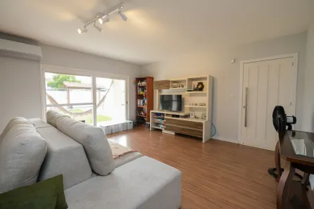 Casa com 3 Quartos à venda, 286m² no Laranjal, Pelotas