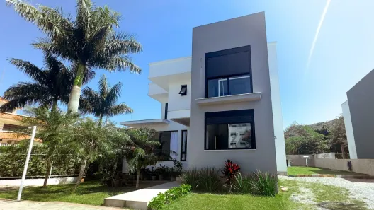 Casa de Condomínio com 4 Quartos à venda, 288m² no Cachoeira do Bom Jesus, Florianópolis