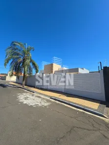 Casa com 3 Quartos à venda, 300m² no Jardim Márcia I, Agudos