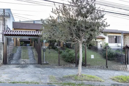 Casa com 4 Quartos à venda, 381m² no Vila Nova, Porto Alegre