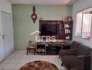 Casa de Condomínio com 3 Quartos à venda, 60m² no Aclimação, Uberlândia