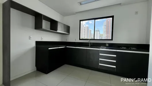Apartamento com 2 Quartos para alugar, 65m² no Victor Konder, Blumenau