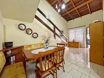 Casa com 3 Quartos à venda, 142m² no Velha, Blumenau