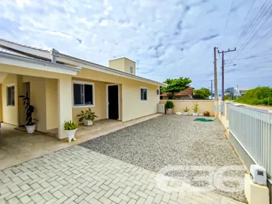 Casa com 3 Quartos à venda, 150m² no Praia do Ervino, São Francisco do Sul