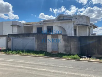 Sobrado com 3 Quartos à venda, 468m² no Jardim Dona Judith, Americana