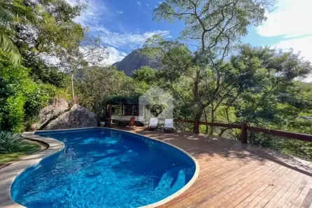 Casa com 4 Quartos à venda, 700m² no Araras, Petrópolis