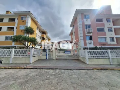 Apartamento com 2 Quartos para alugar, 56m² no Areias, São José