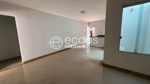 Casa com 3 Quartos à venda, 93m² no Santa Mônica, Uberlândia