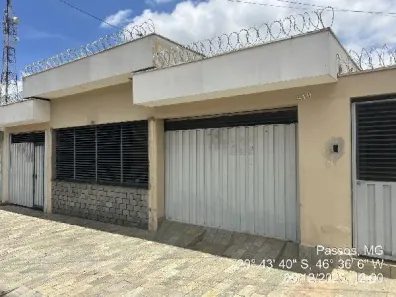 Casa com 3 Quartos à venda, 360m² no Vila Rica, Passos