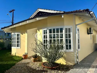 Casa com 3 Quartos à venda, 190m² no Glória, Joinville