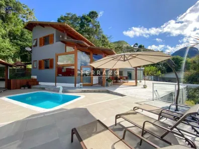 Casa com 4 Quartos à venda, 600m² no Parque do Imbui, Teresópolis