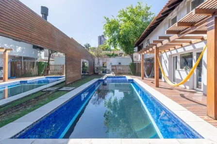 Casa com 3 Quartos à venda, 401m² no Boa Vista, Porto Alegre
