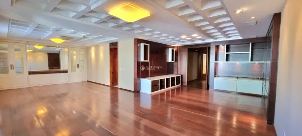Apartamento com 3 Quartos à venda, 246m² no Petrópolis, Porto Alegre