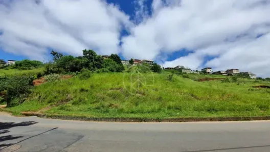 Lote/Terreno à venda, 493m² no São Pedro, Juiz de Fora