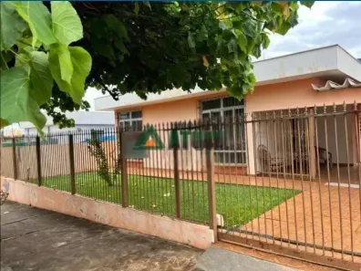 Casa com 3 Quartos à venda, 226m² no Perobinha, Londrina