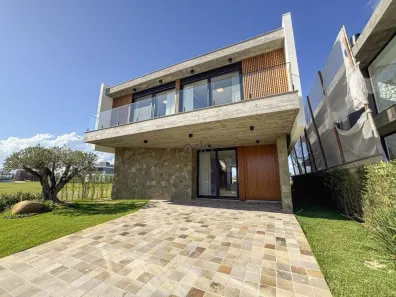 Casa de Condomínio com 5 Quartos à venda, 370m² no XANGRI-LÁ, Xangri-lá