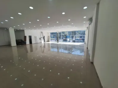 Prédio Comercial para alugar, 700m² no Butantã, São Paulo