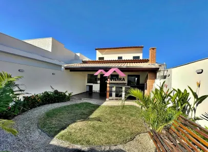 Casa de Condomínio com 3 Quartos à venda, 148m² no Condomínio Residencial e Comercial Laguna, Pindamonhangaba