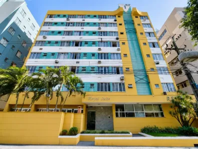 Apartamento com 1 Quarto para alugar, 18m² no Zona 07, Maringá
