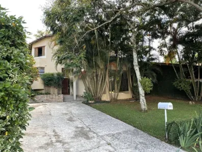 Casa com 3 Quartos à venda, 1100m² no Parque Dom Henrique, Cotia