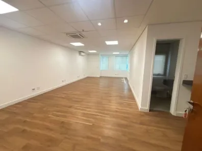Sala Comercial para alugar, 50m² no Vila Cordeiro, São Paulo