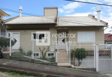 Casa com 3 Quartos para alugar, 215m² no Itaguaçu, Florianópolis