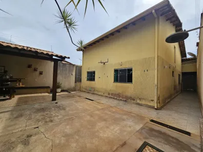 Casa com 3 Quartos à venda, 270m² no Vila Vicentina, Brasília